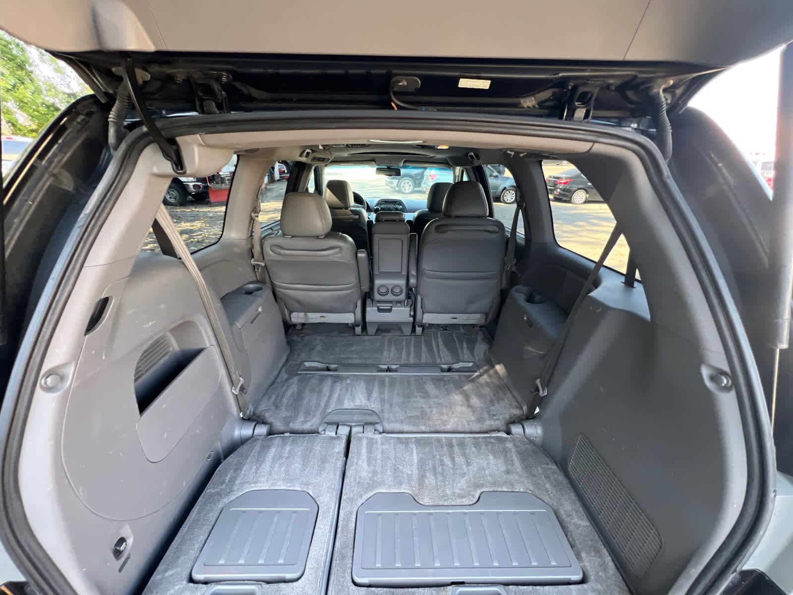 Thumbnail: 2010 Honda Odyssey - 10