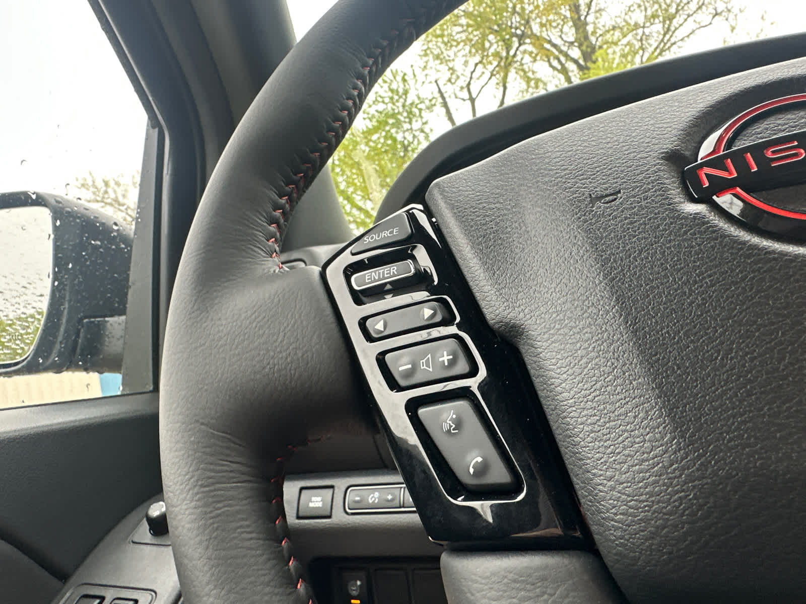 Thumbnail: 2025 Nissan Frontier - 24