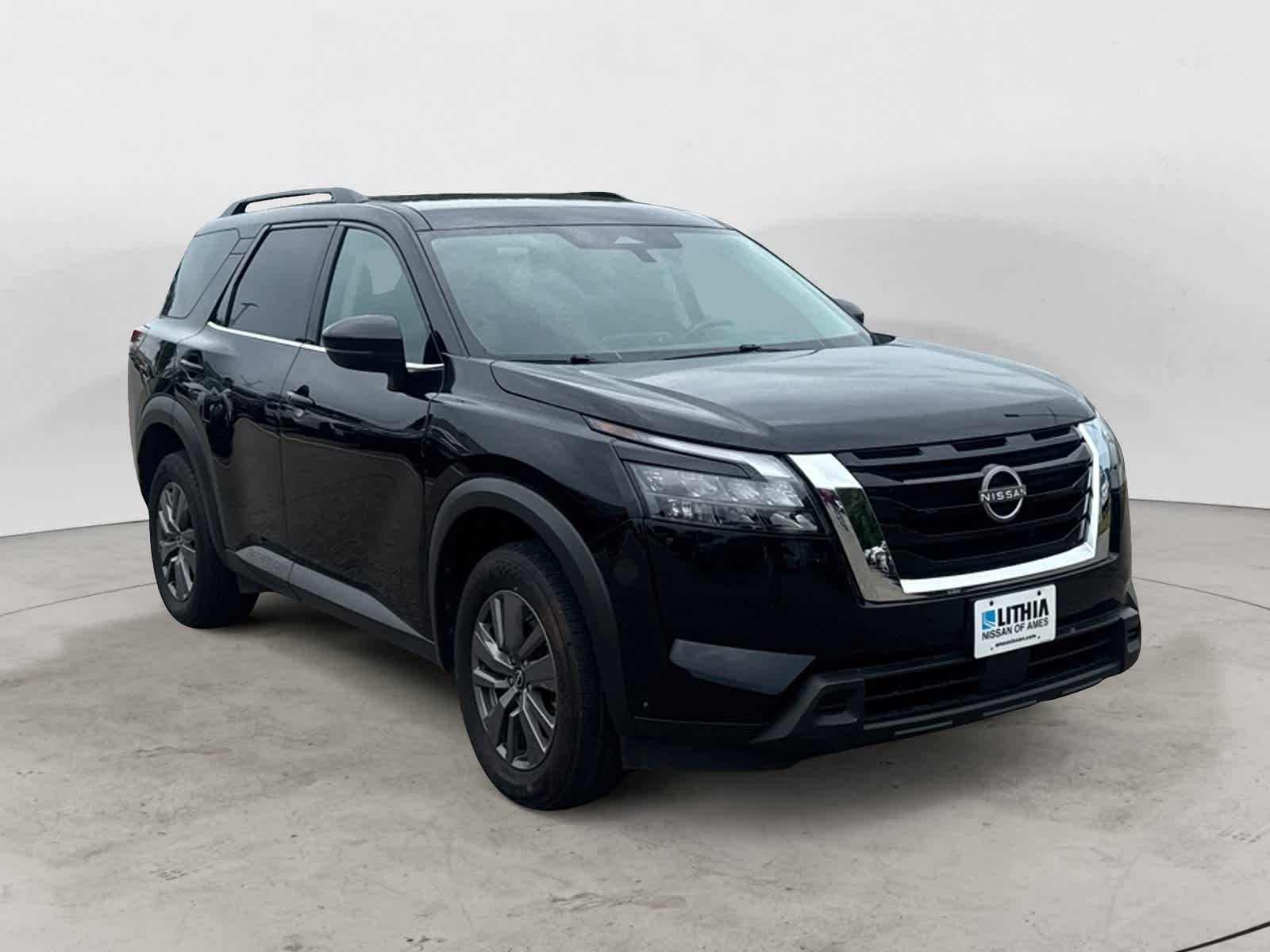 2025 Nissan Pathfinder SV - Photo 6