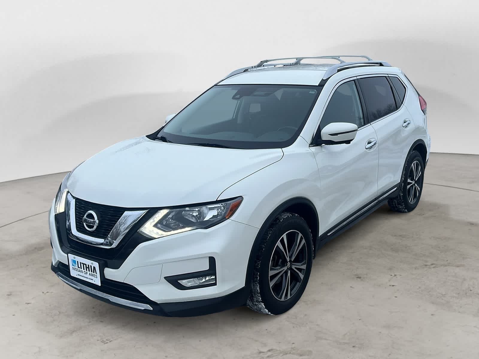 2017 Nissan Rogue SL's photo