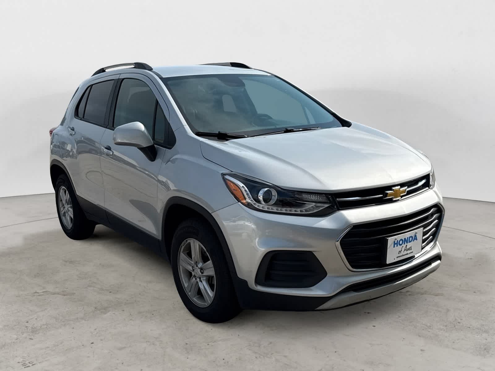 Thumbnail: 2022 Chevrolet Trax - 6