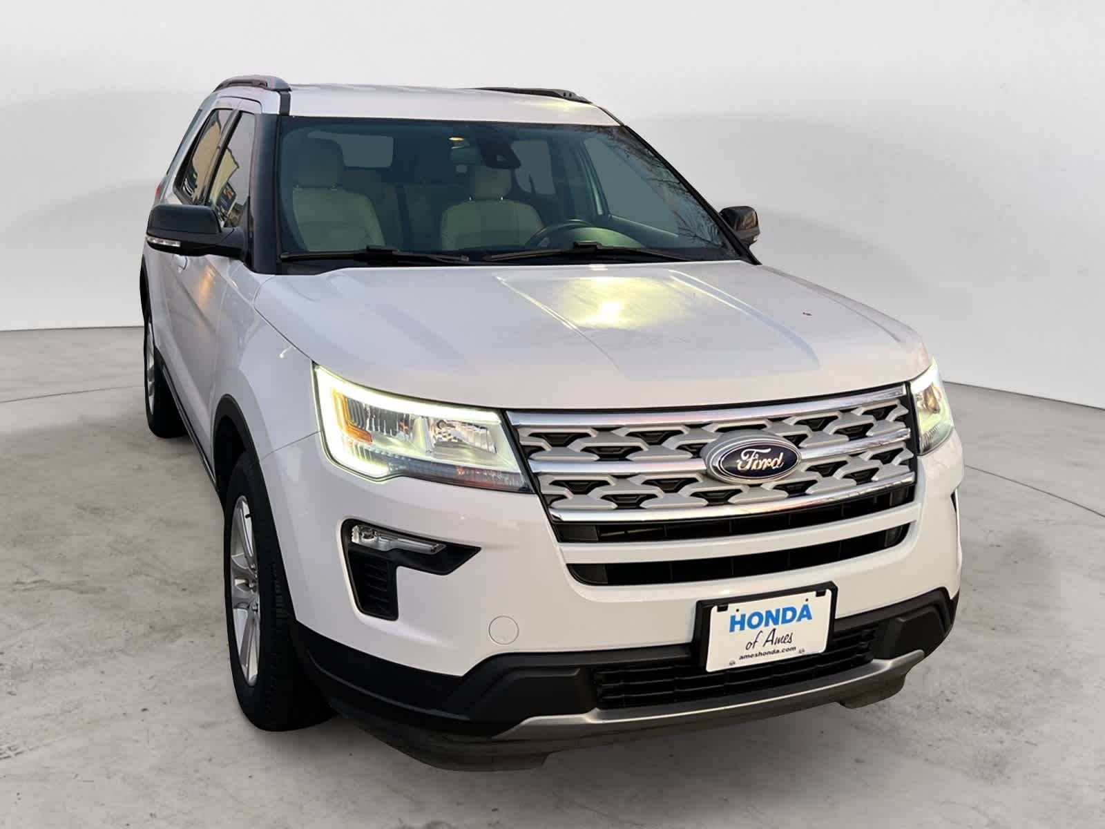 Thumbnail: 2018 Ford Explorer - 6
