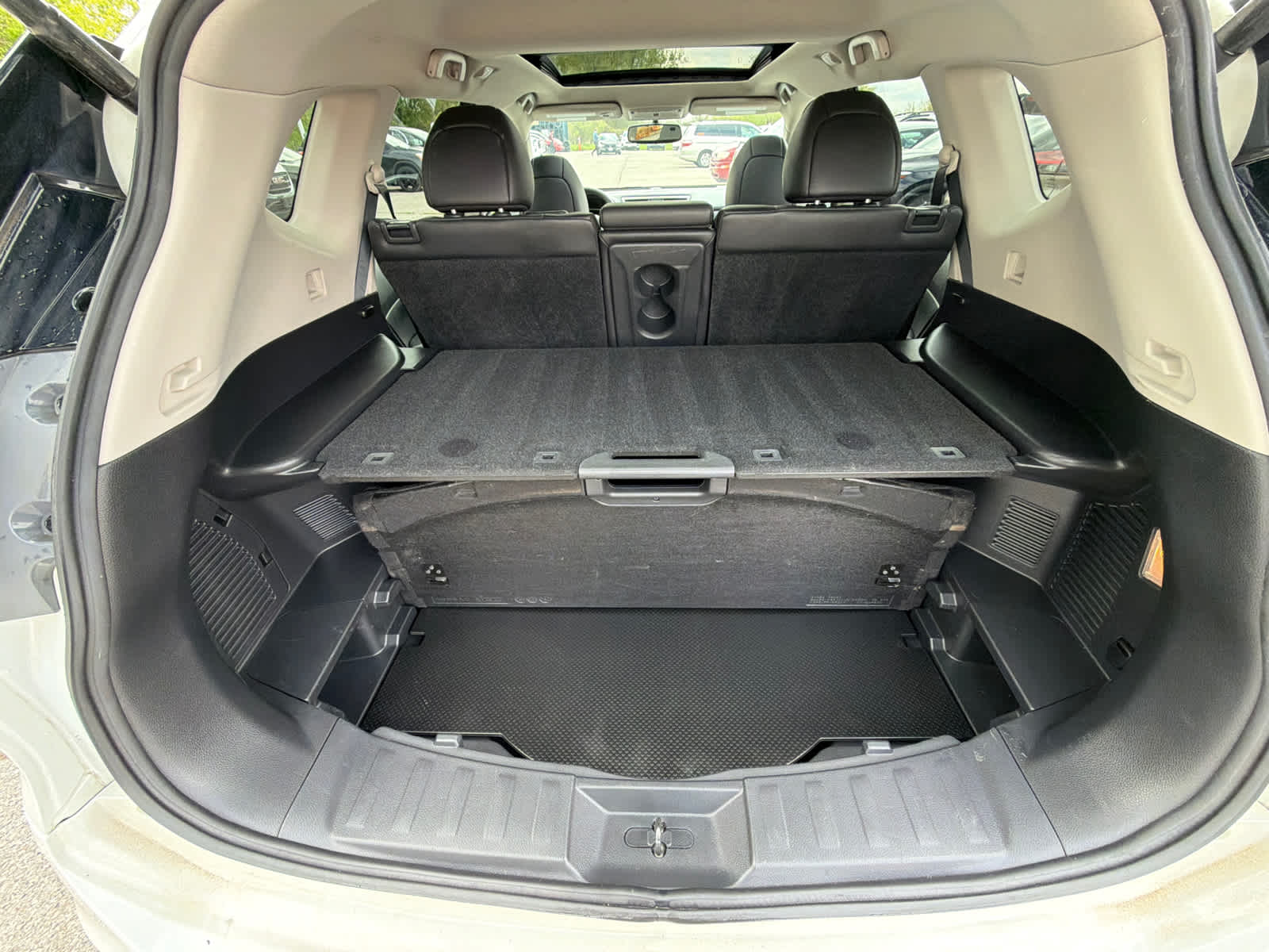 Thumbnail: 2015 Nissan Rogue - 11