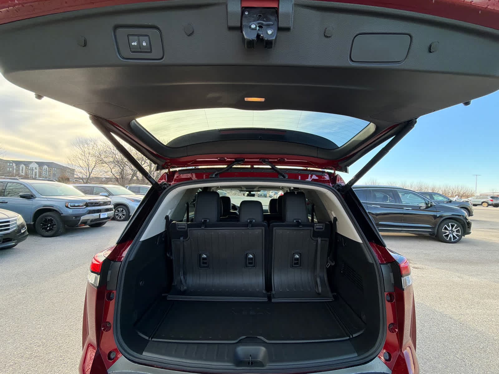 Thumbnail: 2026 Nissan Pathfinder - 12