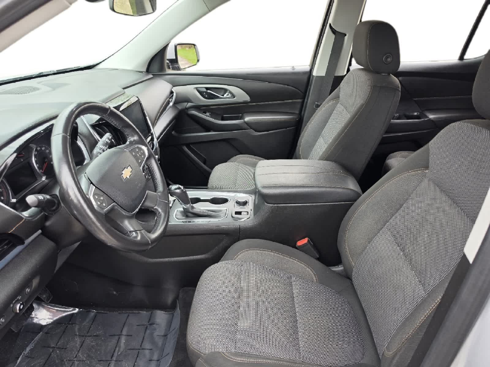 Thumbnail: 2018 Chevrolet Traverse - 6