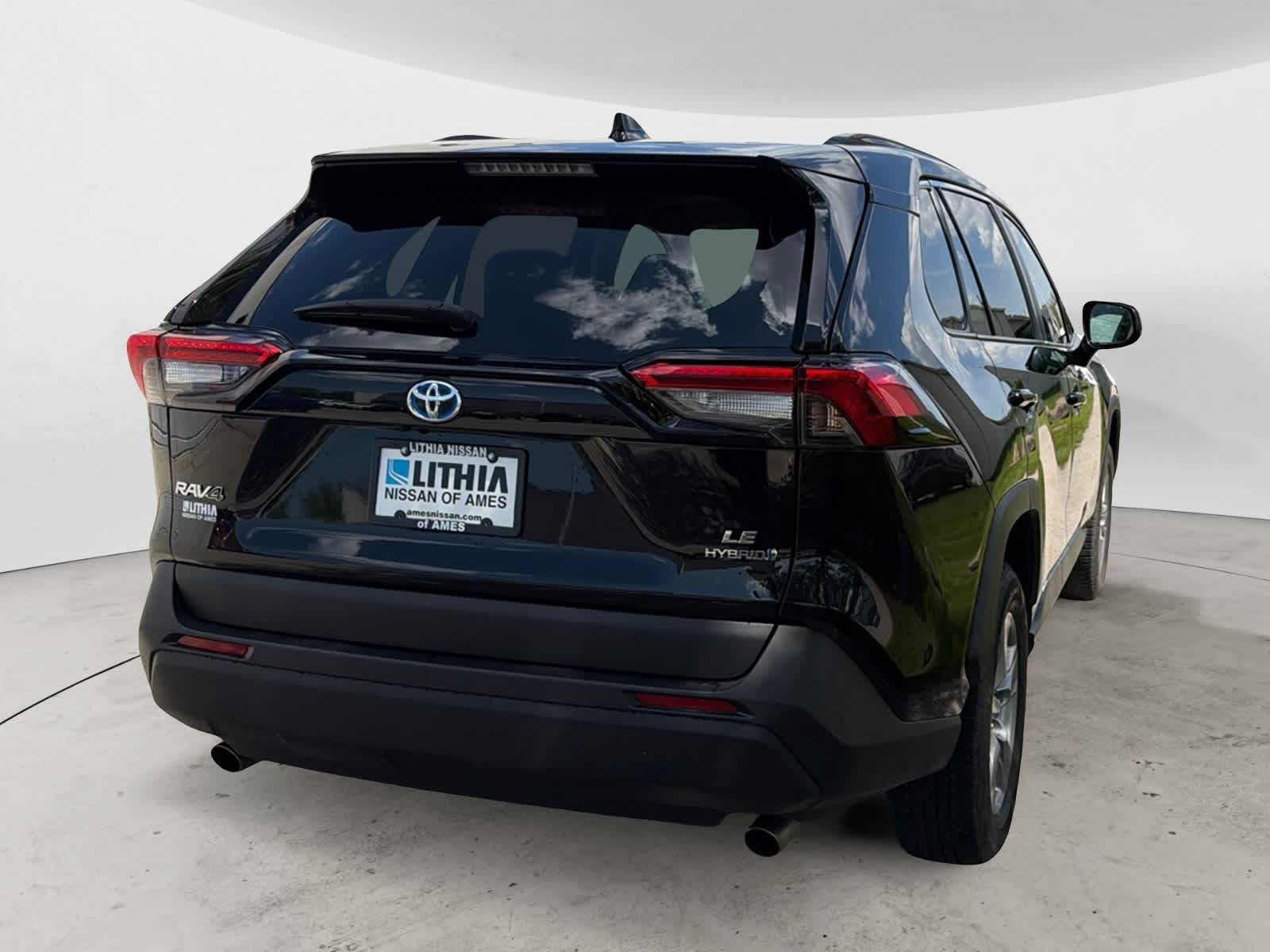 Thumbnail: 2022 Toyota RAV4 - 4