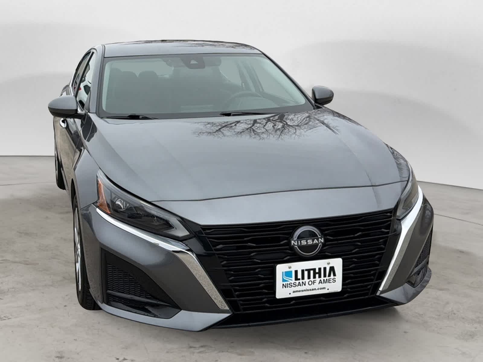 Thumbnail: 2023 Nissan Altima - 6