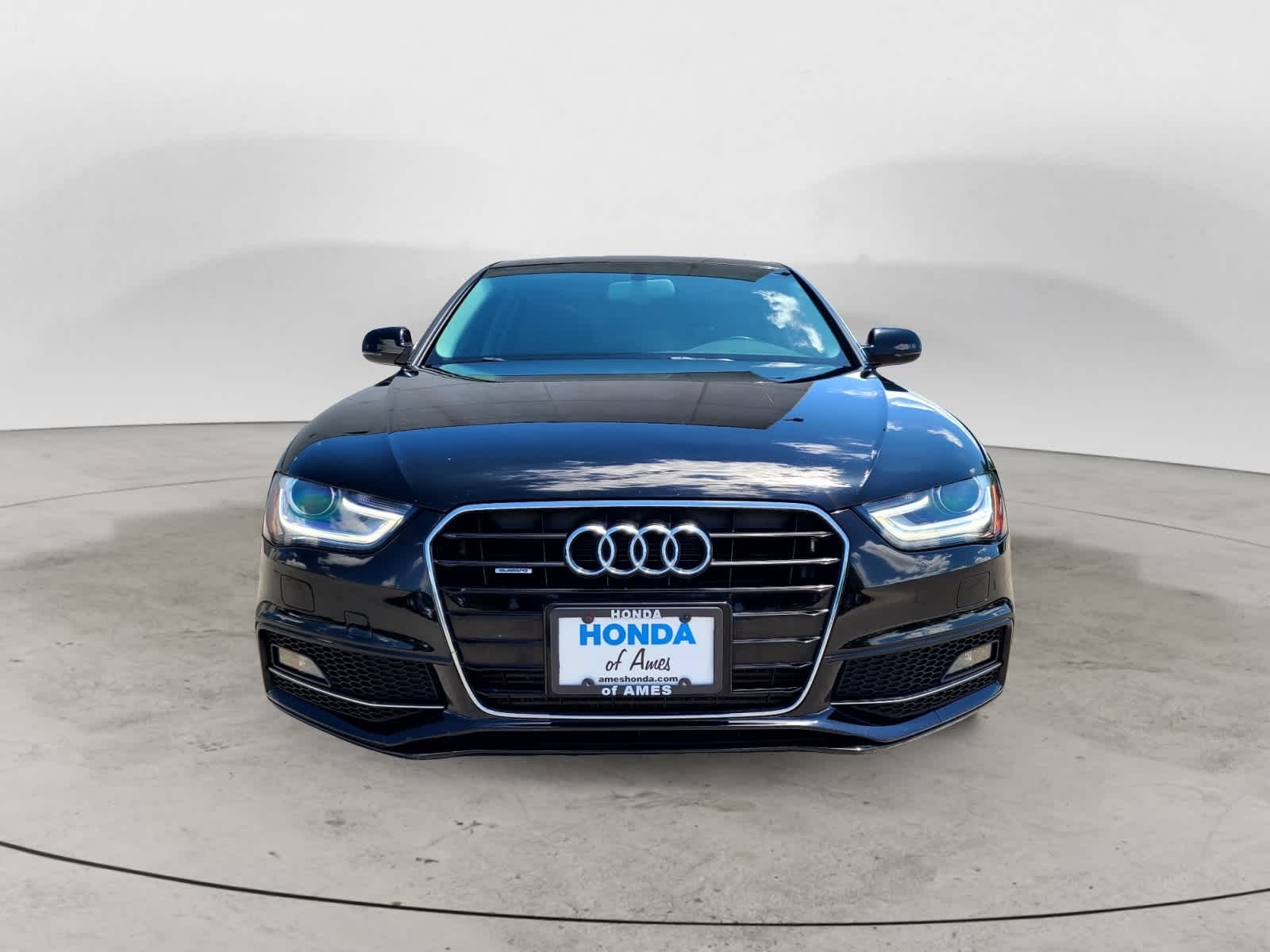 Thumbnail: 2016 Audi A4 - 2