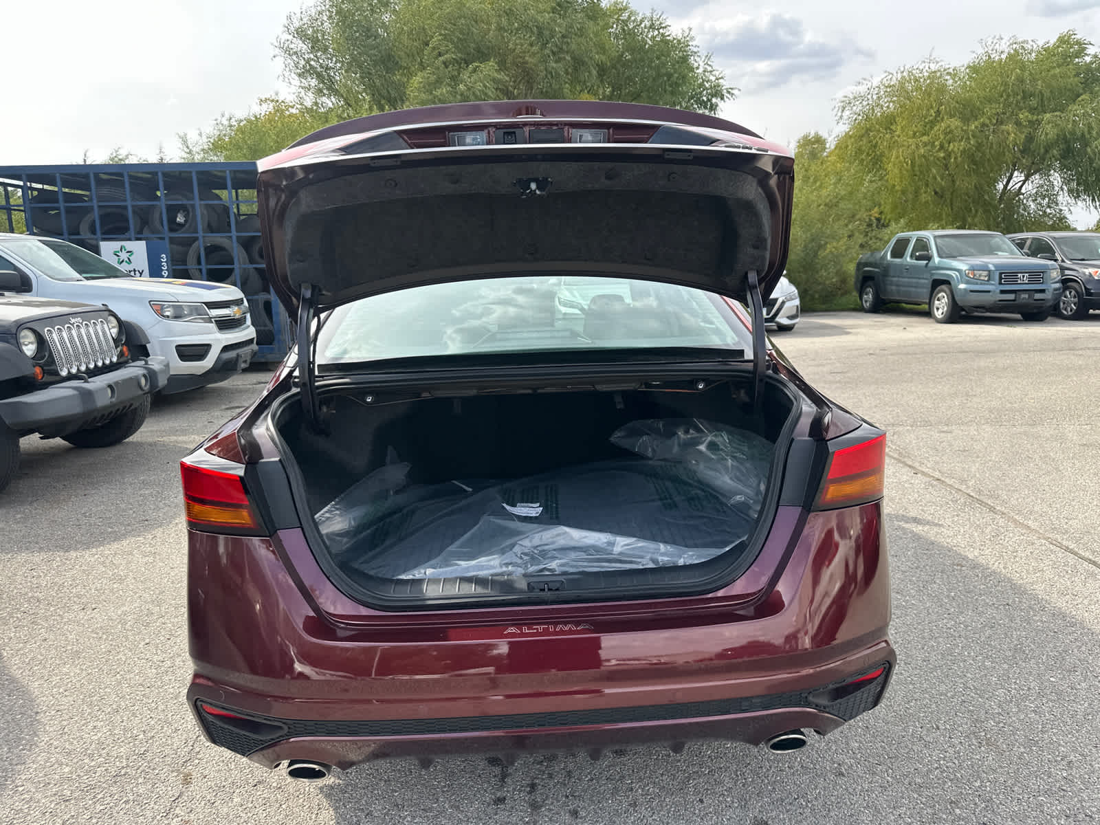 Thumbnail: 2025 Nissan Altima - 10