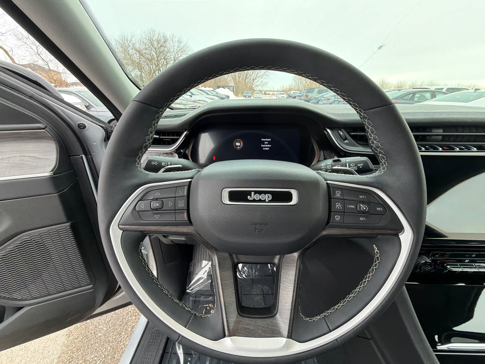 Thumbnail: 2023 Jeep Grand Cherokee - 23