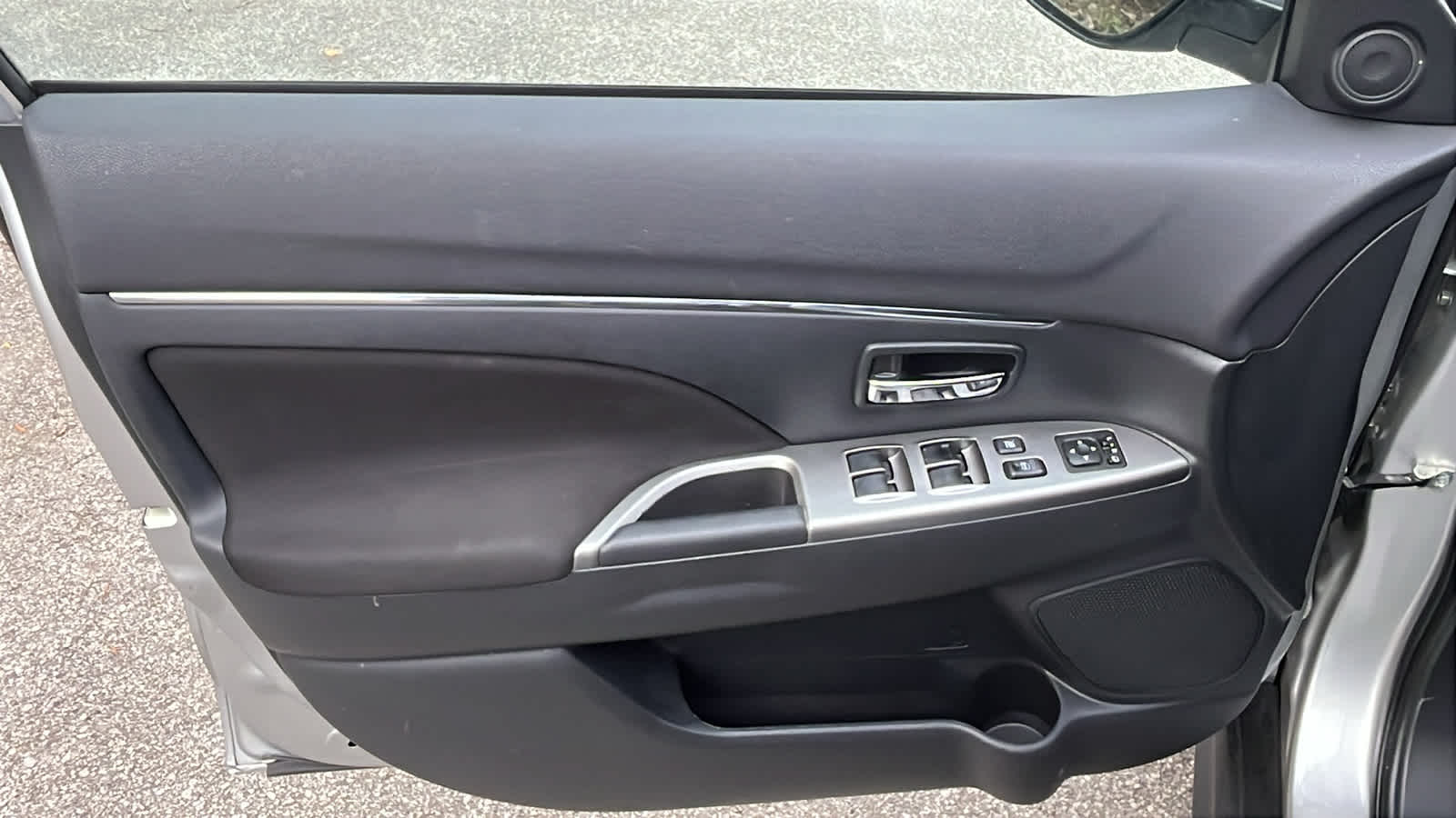 Thumbnail: 2019 Mitsubishi Outlander Sport - 13