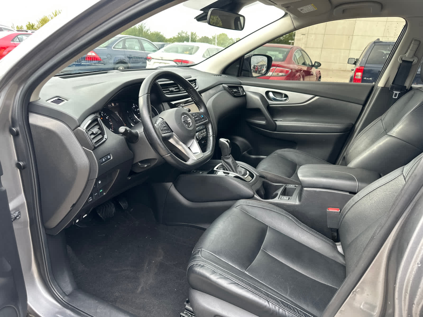 Thumbnail: 2020 Nissan Rogue Sport - 15