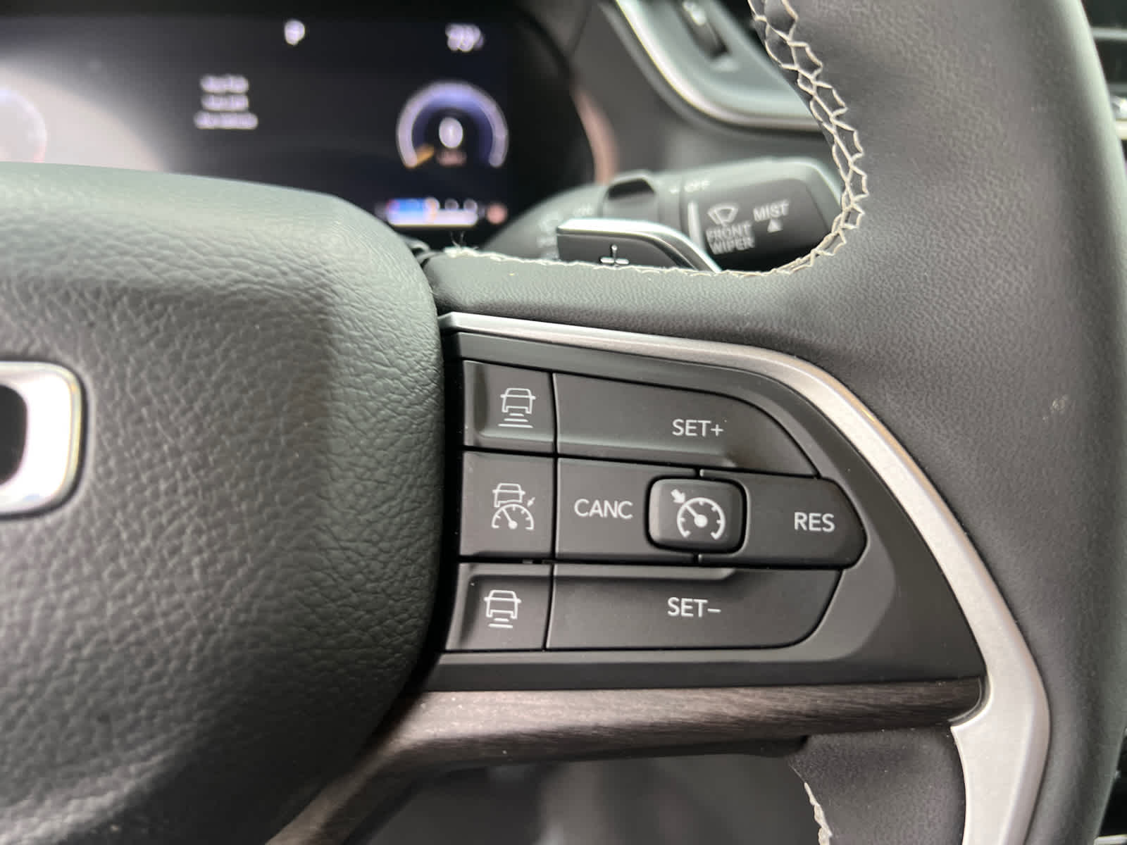 Thumbnail: 2023 Jeep Grand Cherokee - 20