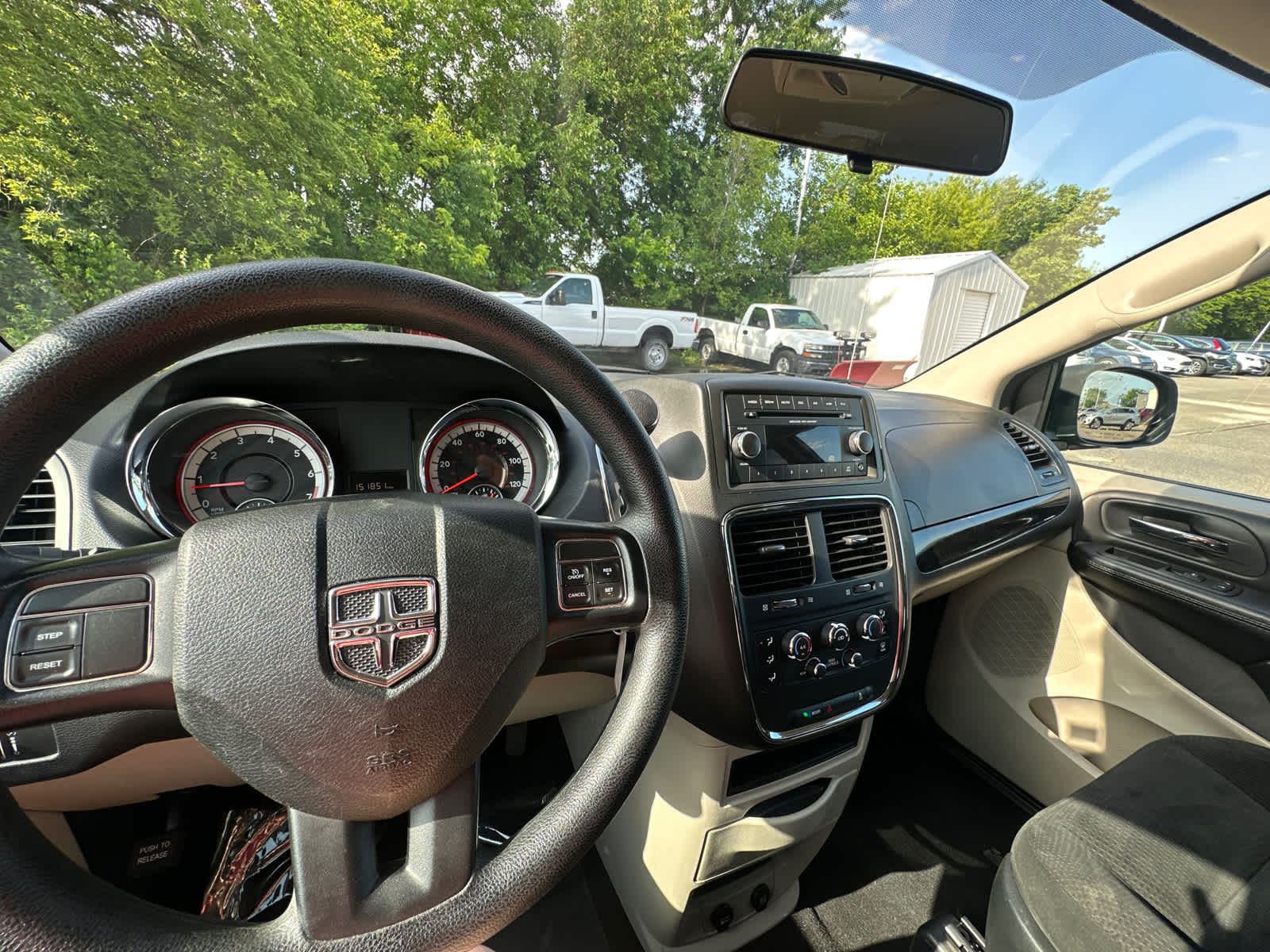 Thumbnail: 2017 Dodge Grand Caravan - 27