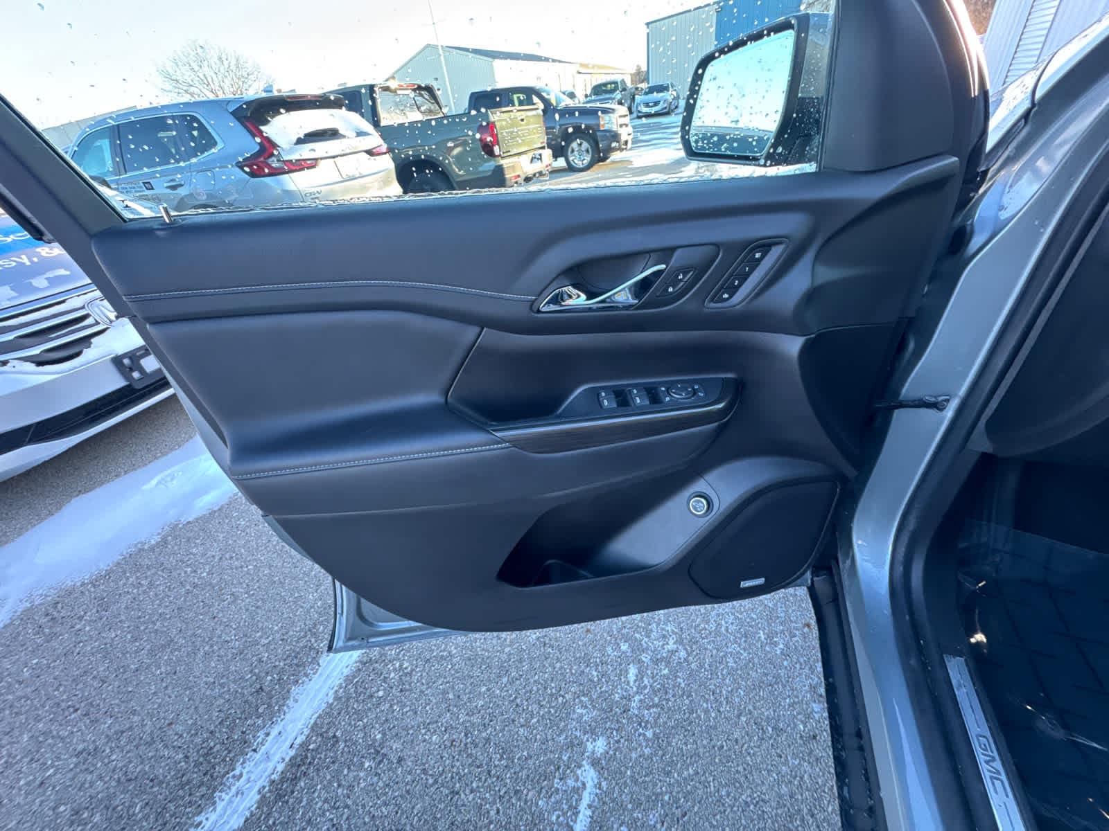 Thumbnail: 2023 GMC Acadia - 14