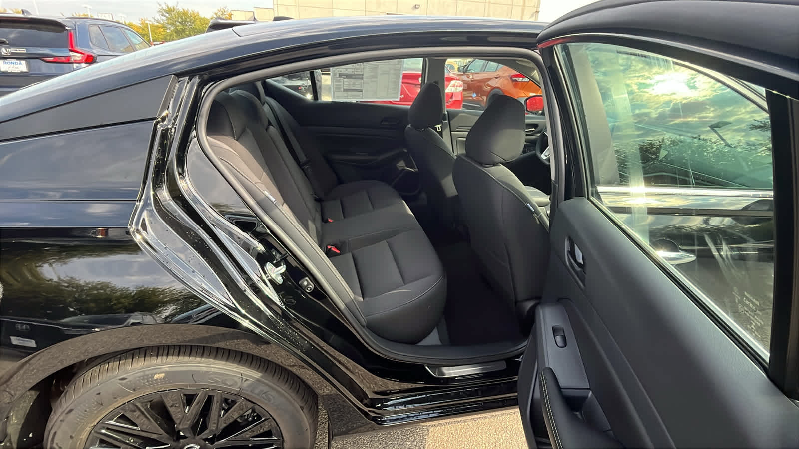 Thumbnail: 2025 Nissan Altima - 9