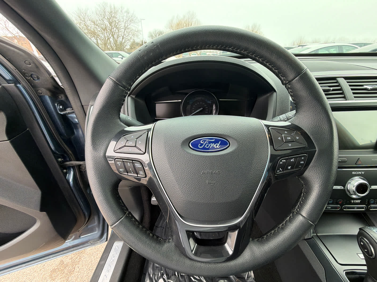 Thumbnail: 2018 Ford Explorer - 23