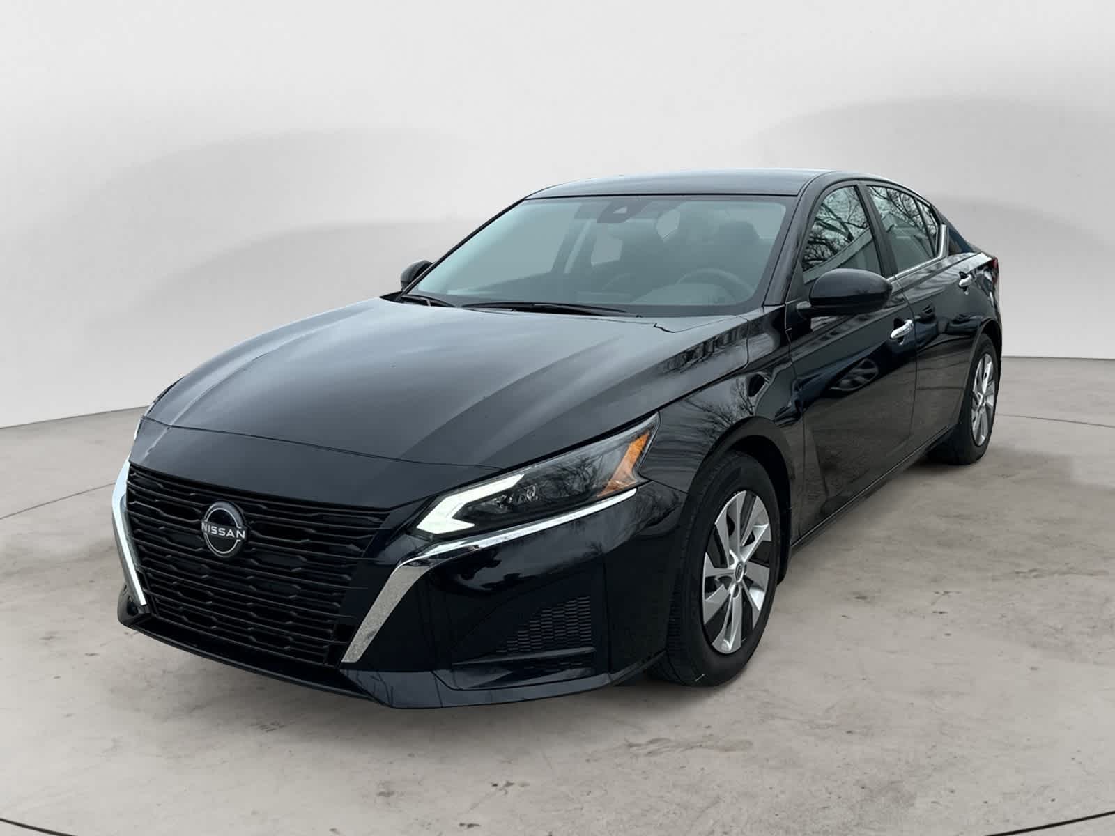 Thumbnail: 2023 Nissan Altima - 1