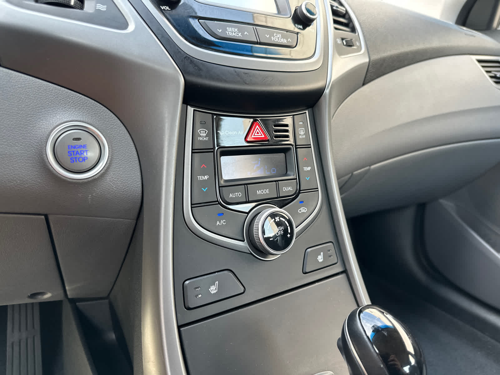 Thumbnail: 2016 Hyundai Elantra - 27