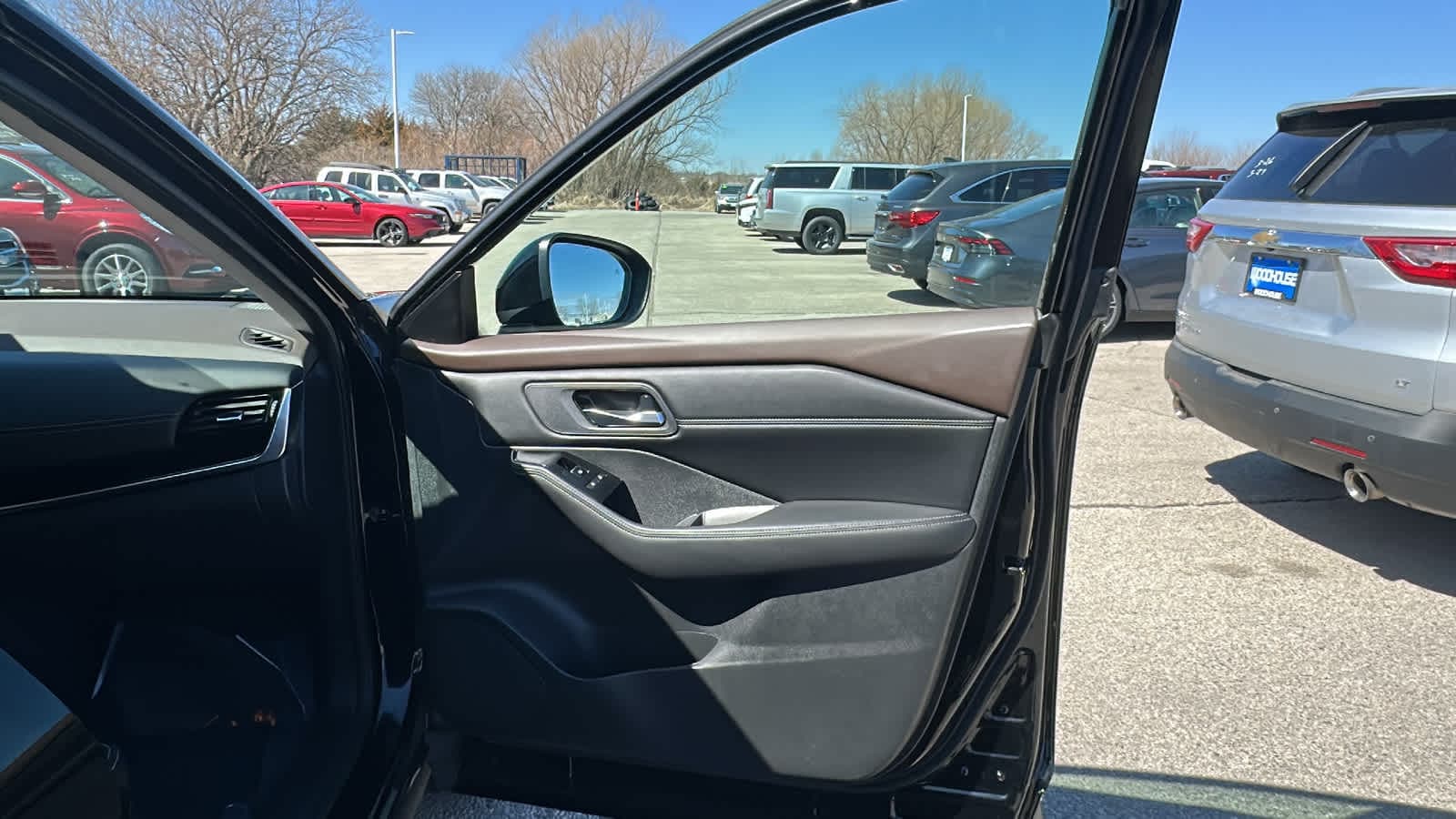 Thumbnail: 2023 Nissan Rogue - 8