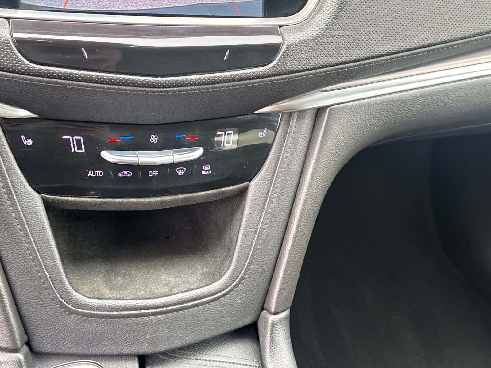 Thumbnail: 2019 Cadillac XT5 - 26