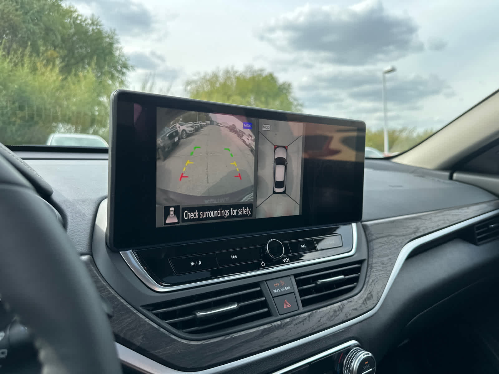 Thumbnail: 2025 Nissan Altima - 25