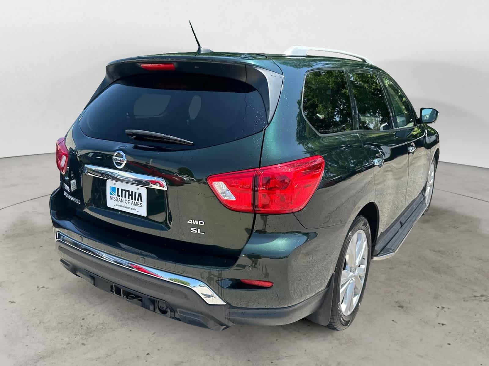 Thumbnail: 2018 Nissan Pathfinder - 3
