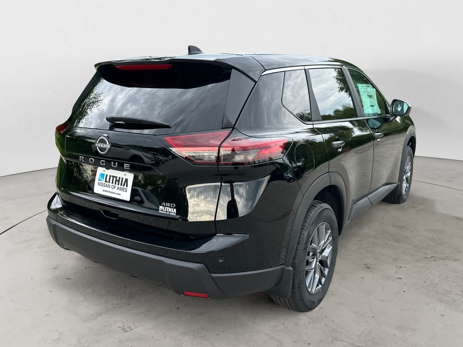 Thumbnail: 2026 Nissan Rogue - 3