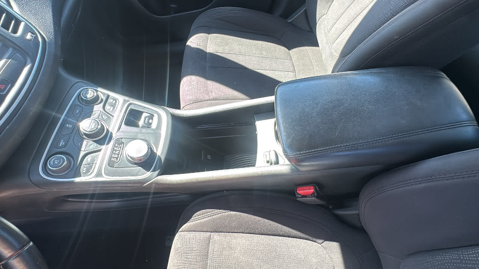 Thumbnail: 2015 Chrysler 200 - 21