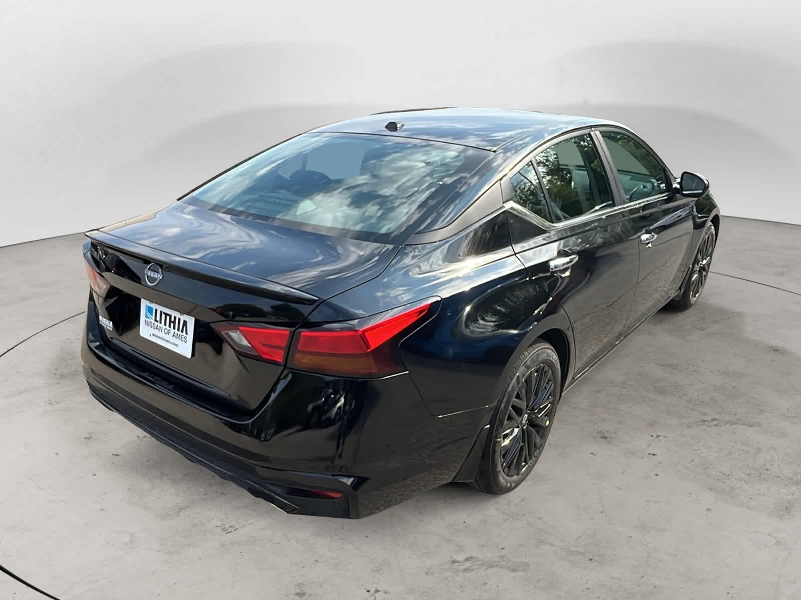 Thumbnail: 2025 Nissan Altima - 4