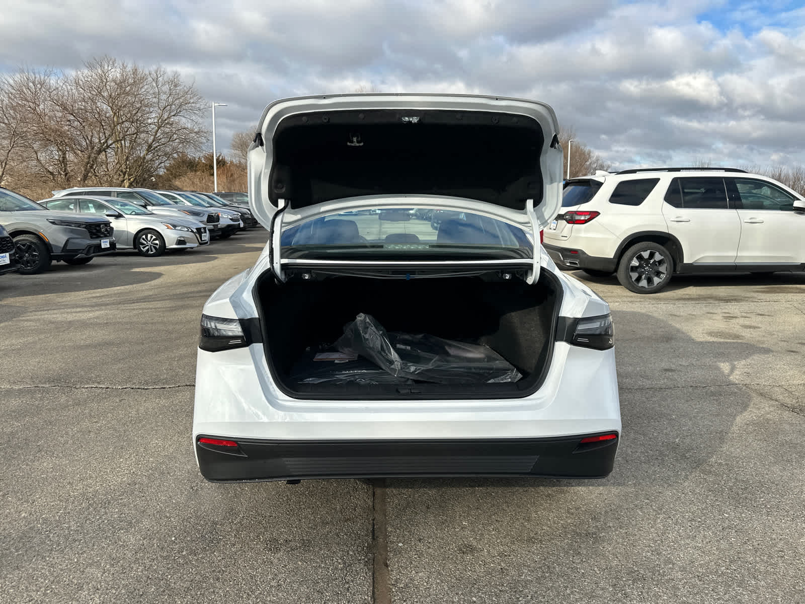 Thumbnail: 2026 Nissan Sentra - 9