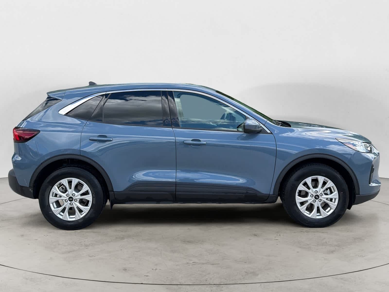 Thumbnail: 2023 Ford Escape - 5