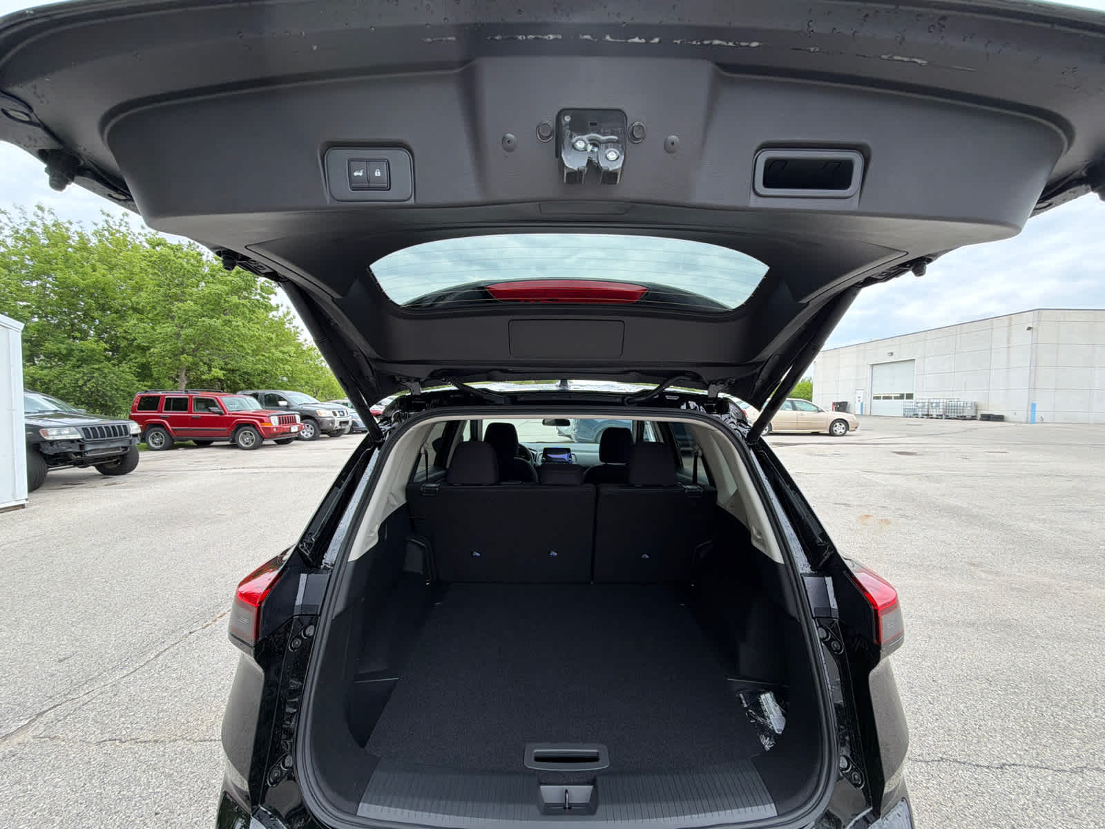Thumbnail: 2026 Nissan Rogue - 11