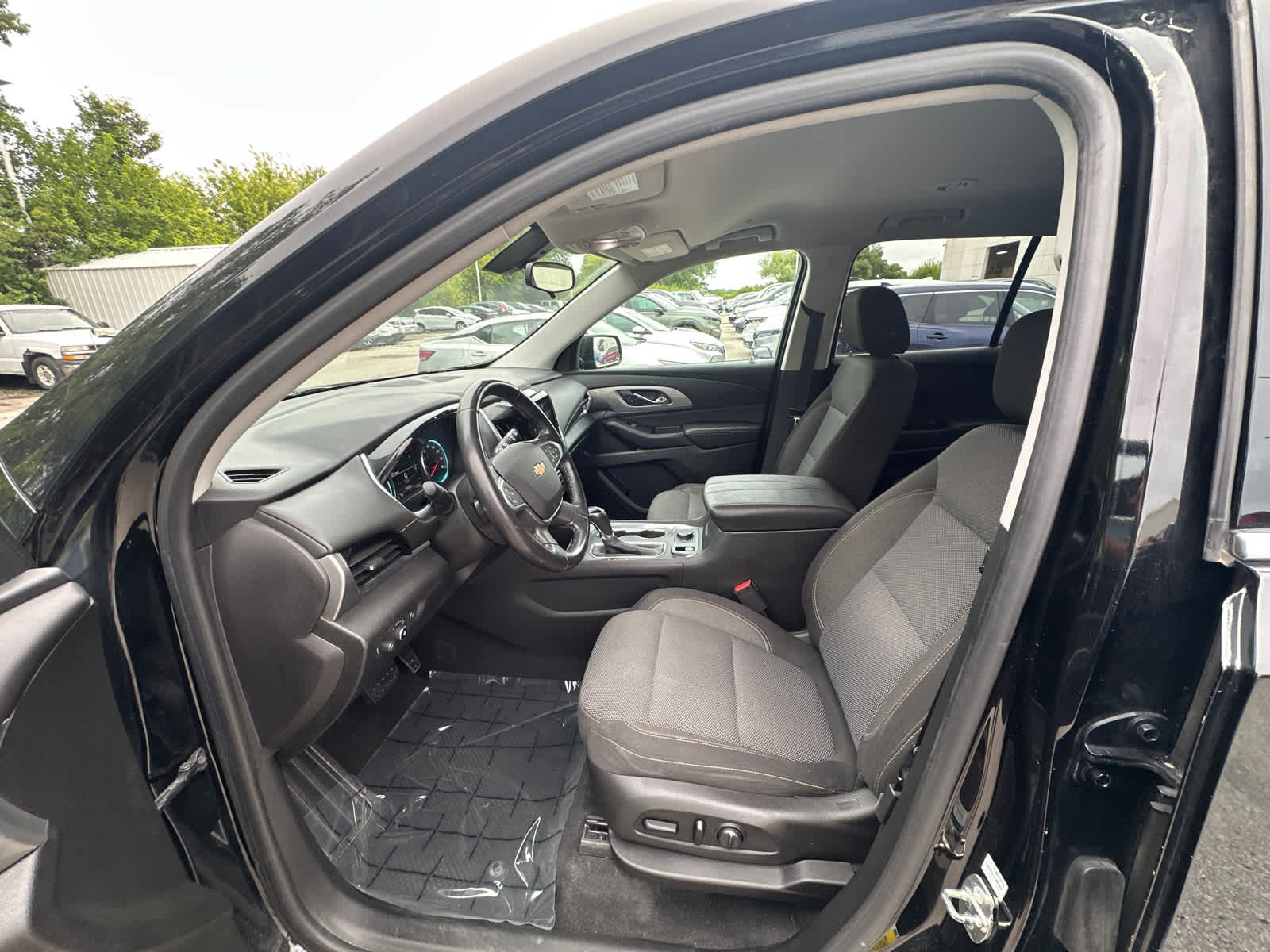 Thumbnail: 2018 Chevrolet Traverse - 15