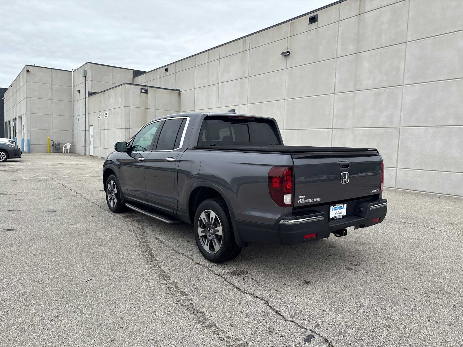 Thumbnail: 2017 Honda Ridgeline - 13