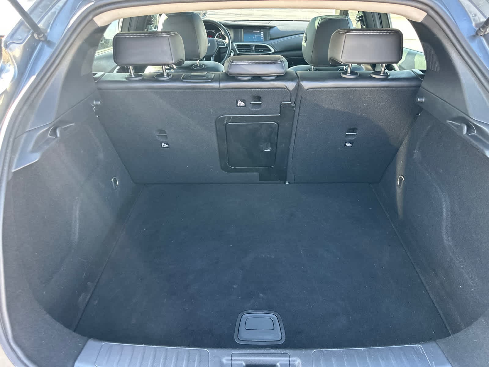 Thumbnail: 2019 INFINITI QX30 - 13