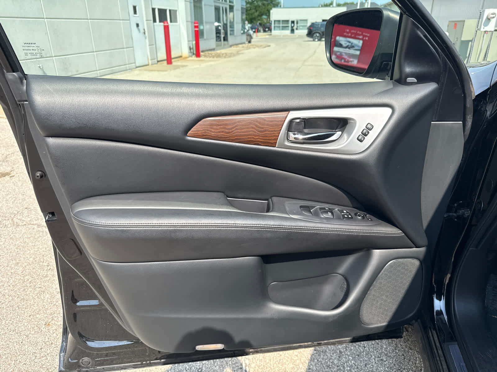 Thumbnail: 2020 Nissan Pathfinder - 13