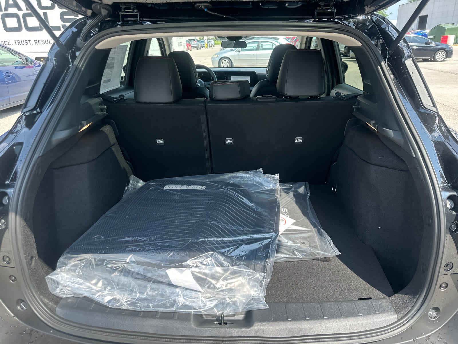 Thumbnail: 2025 Nissan Kicks - 11