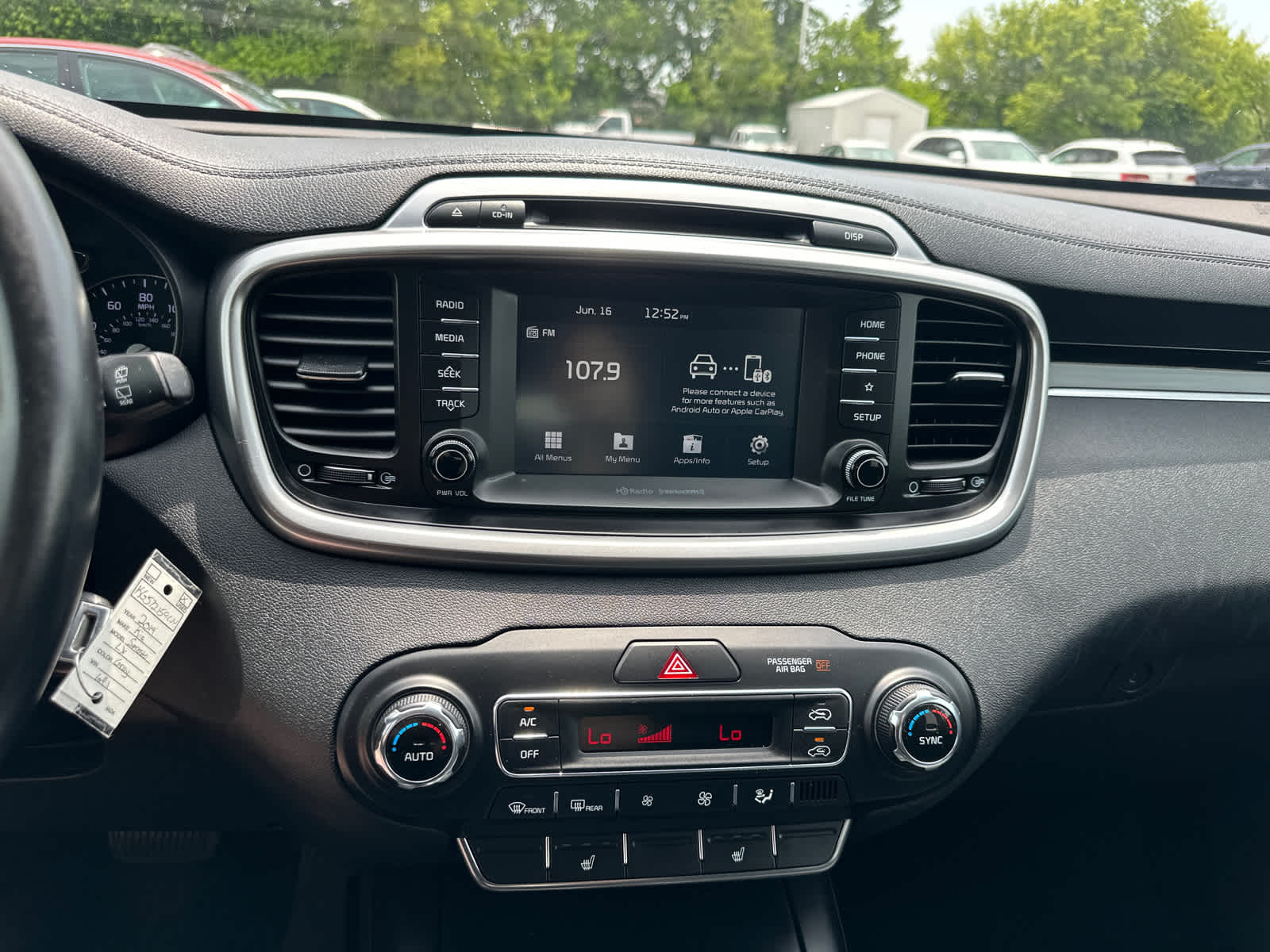 2019 Kia Sorento LX 21