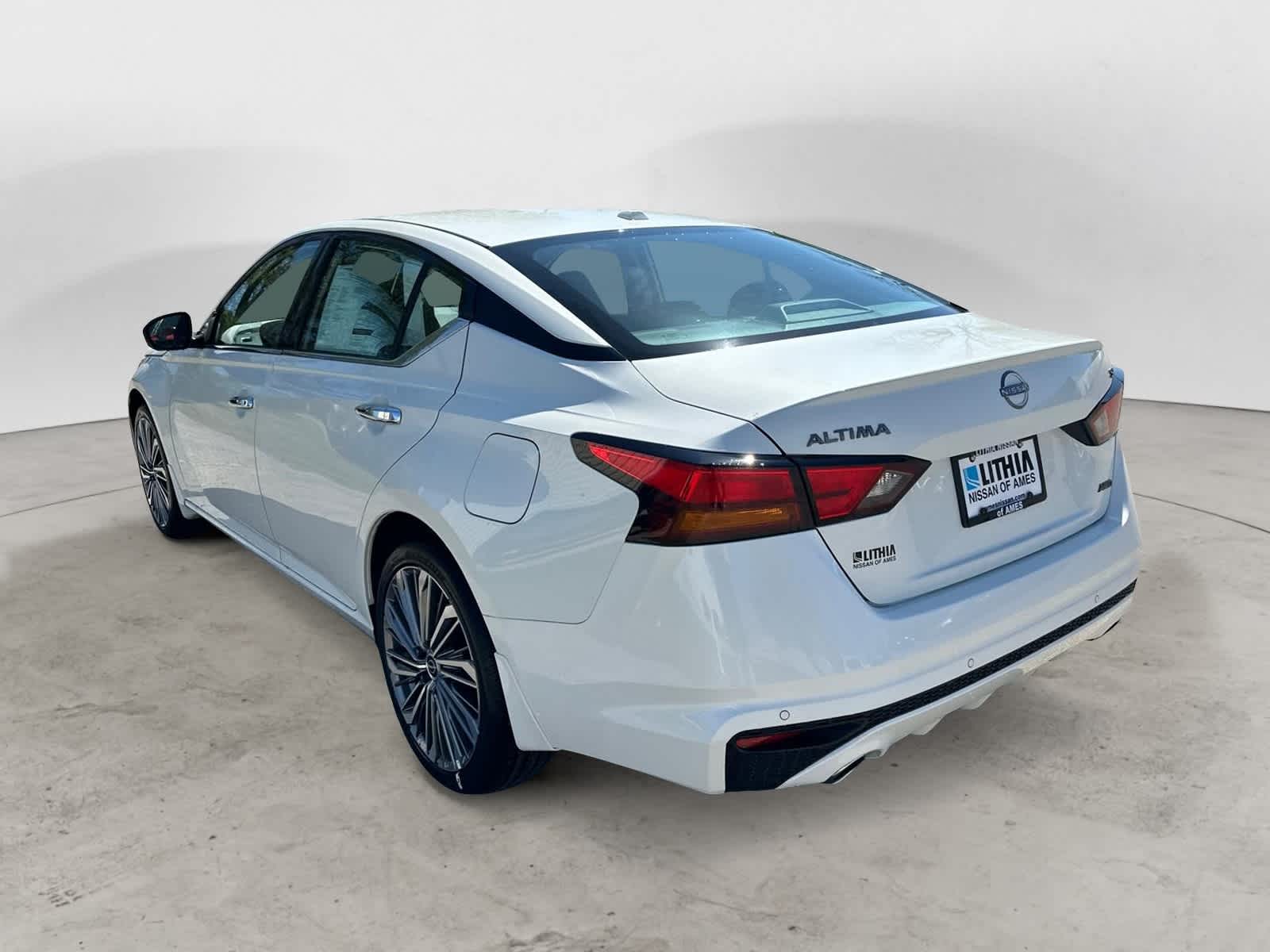 Thumbnail: 2025 Nissan Altima - 2