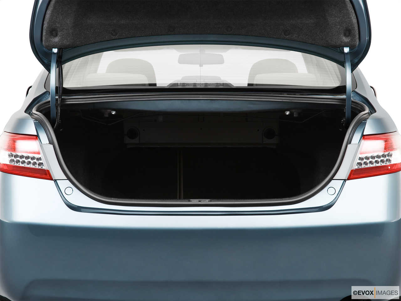 Thumbnail: 2010 Toyota Camry - 15