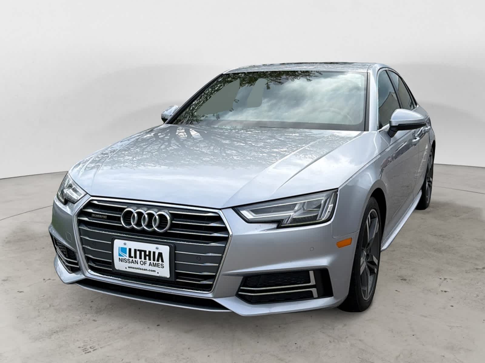 2017 Audi A4 2.0T quattro S tronic Premium Plus's photo
