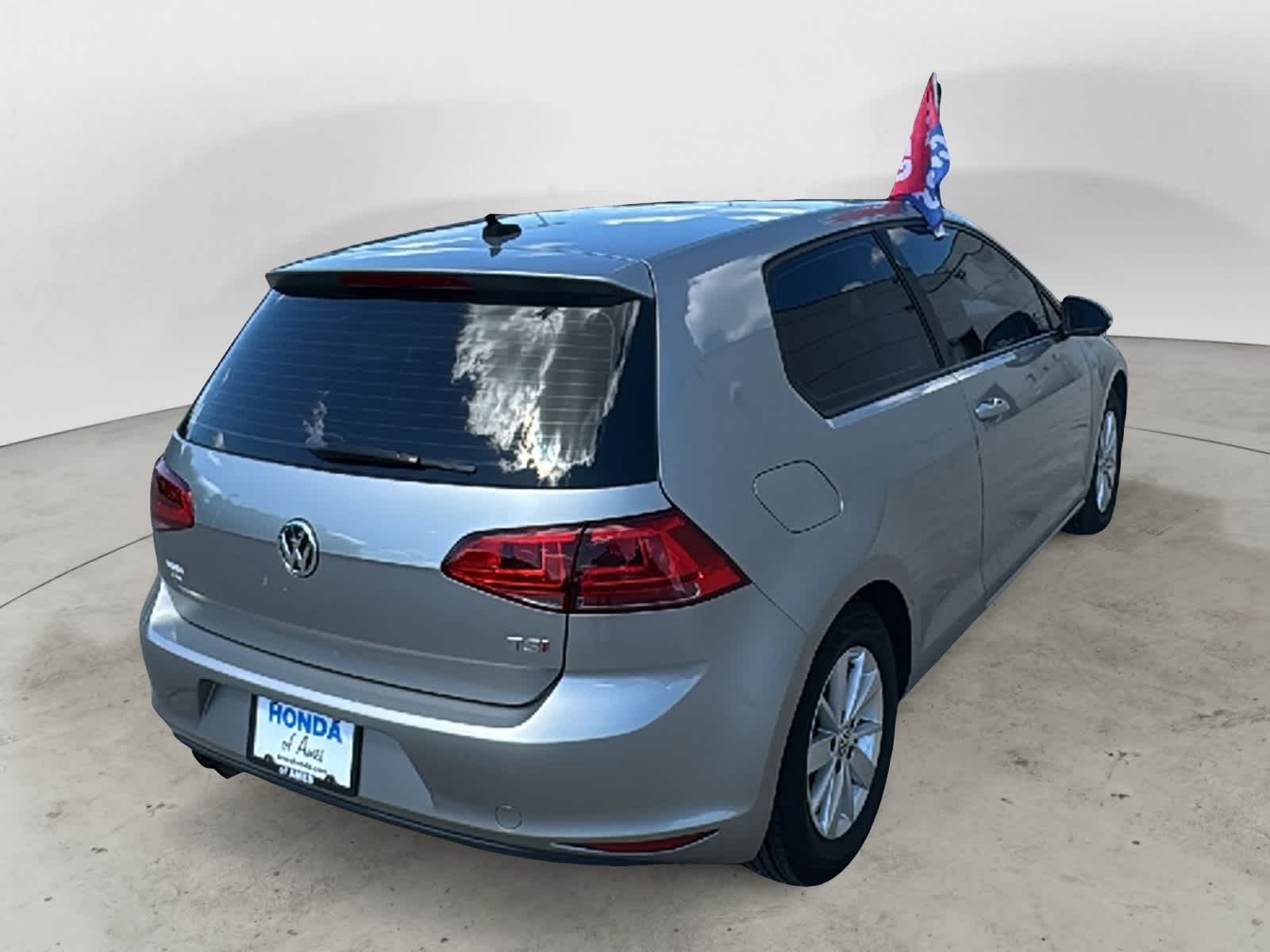 Thumbnail: 2015 Volkswagen Golf - 4