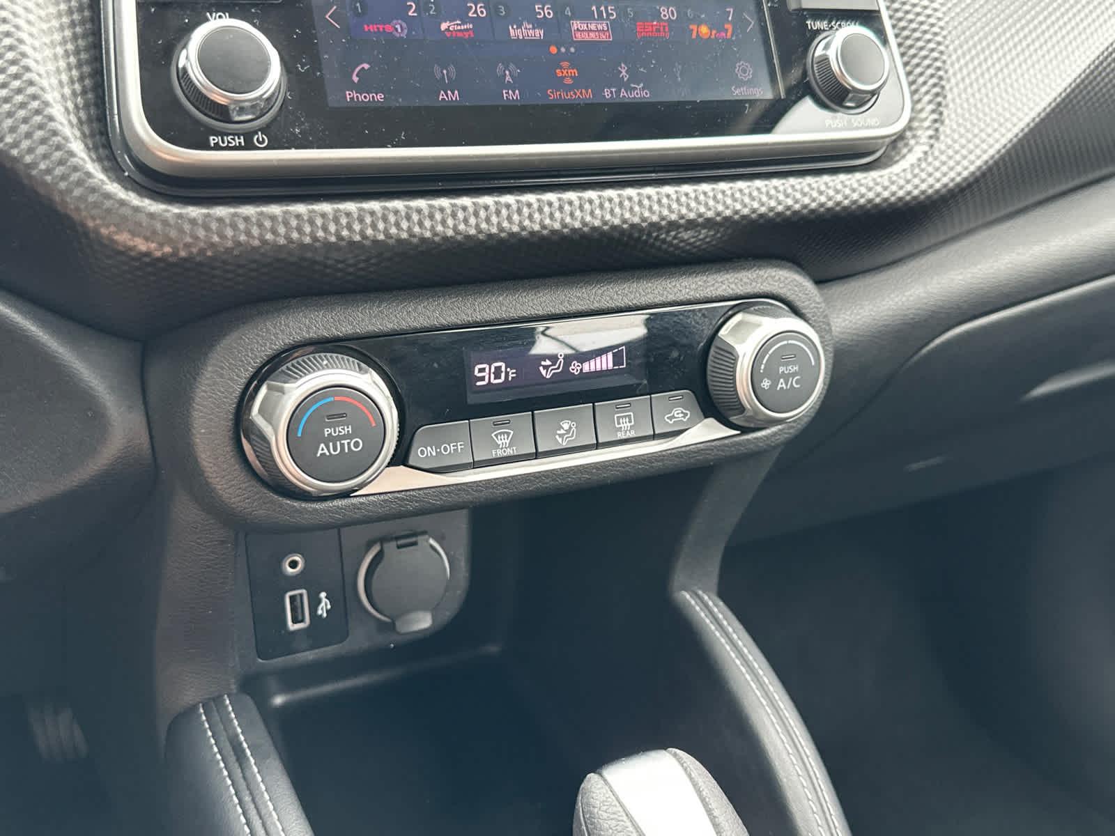 Thumbnail: 2019 Nissan Kicks - 24