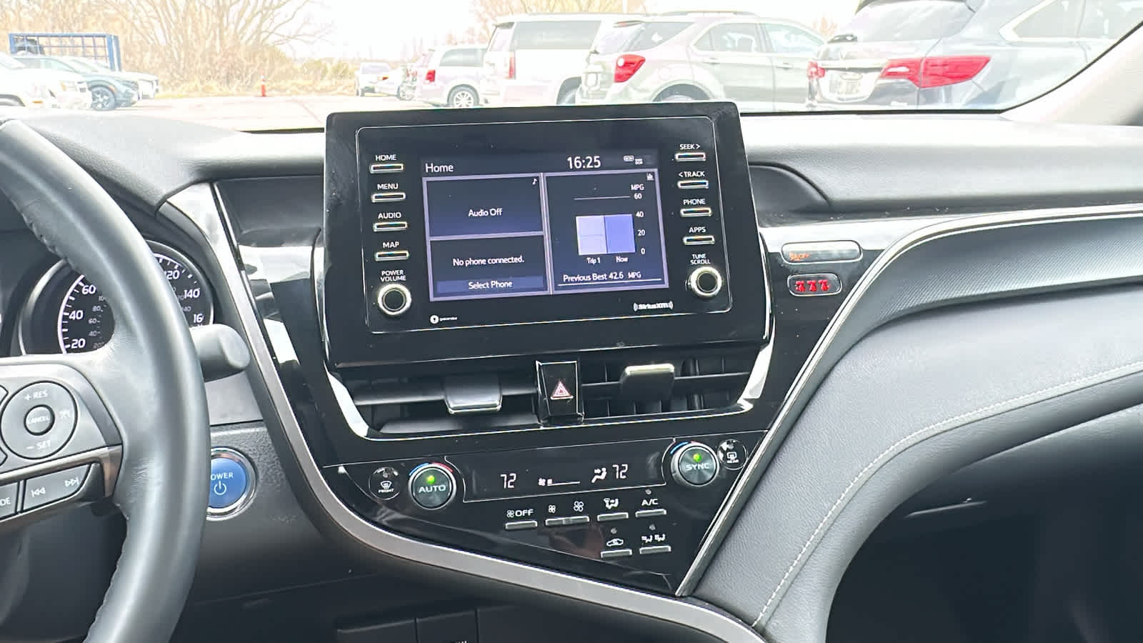 Thumbnail: 2021 Toyota Camry - 21