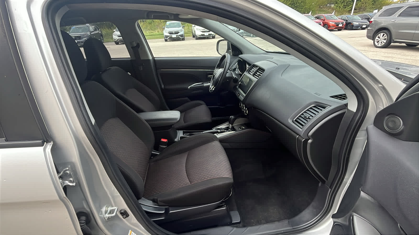 Thumbnail: 2019 Mitsubishi Outlander Sport - 8