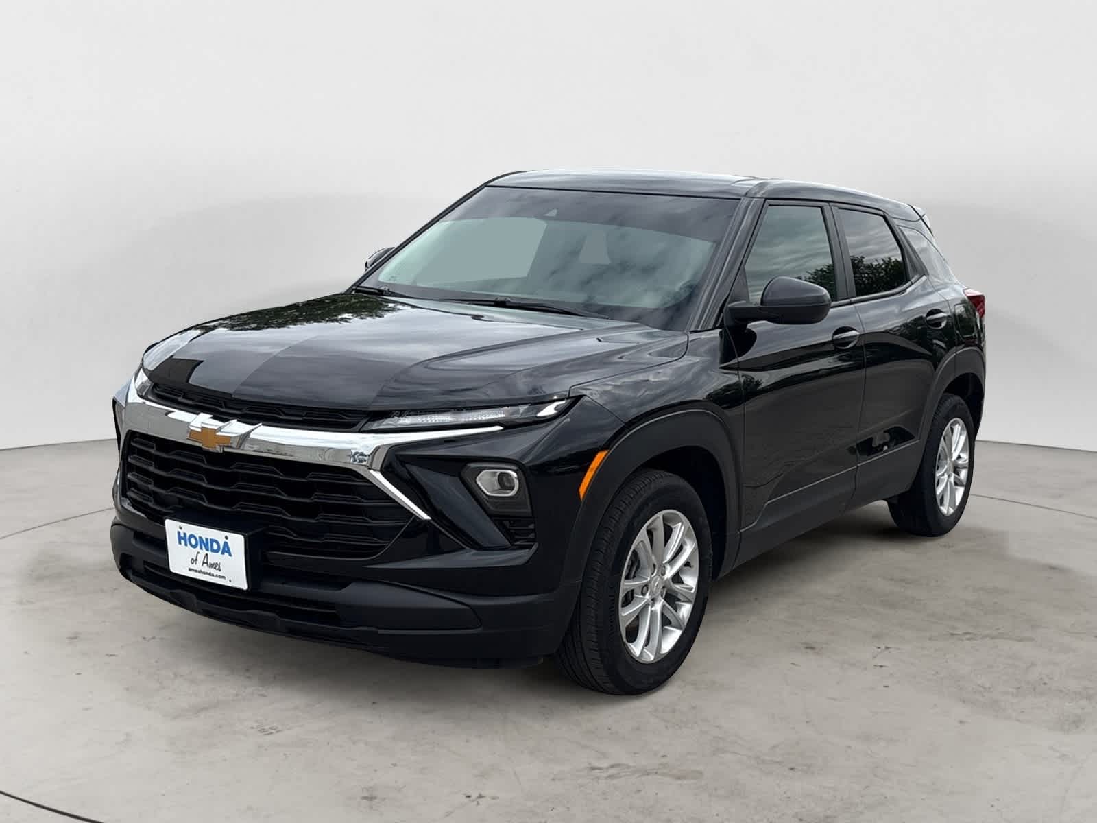 Thumbnail: 2024 Chevrolet TrailBlazer - 3