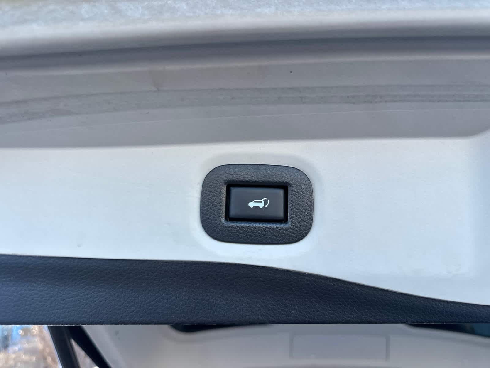 Thumbnail: 2016 Nissan Rogue - 10