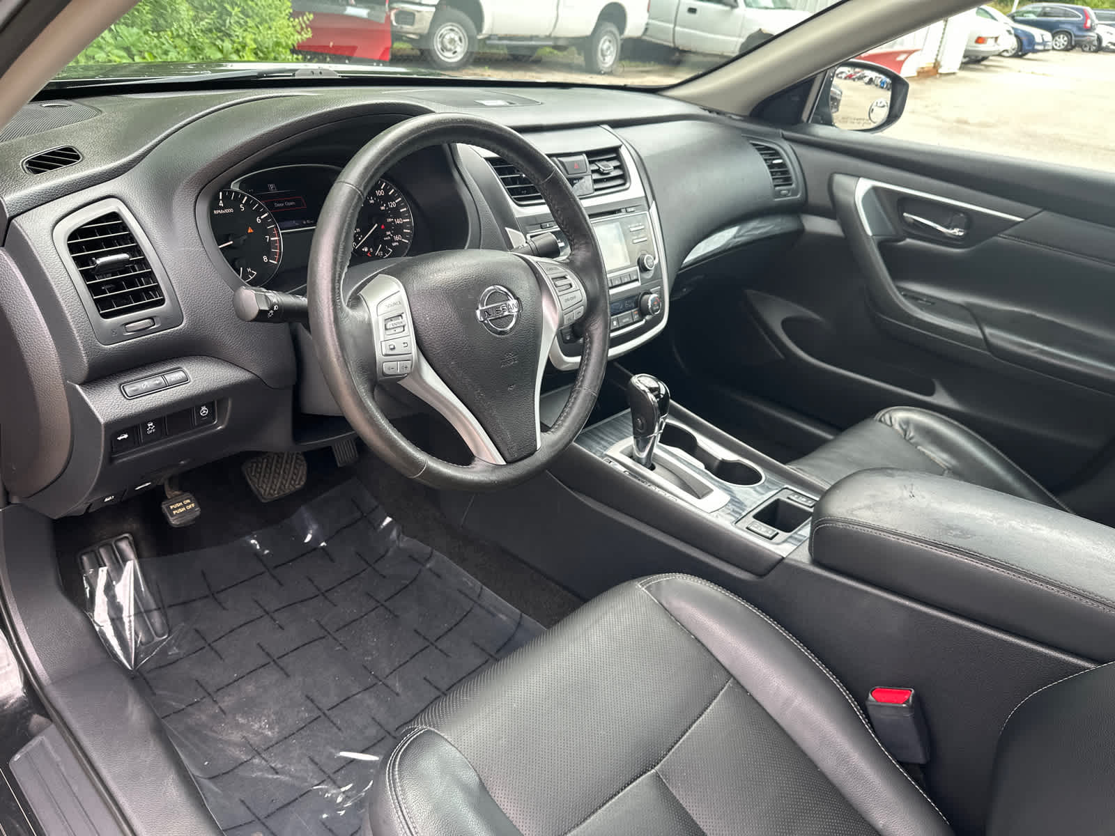 Thumbnail: 2016 Nissan Altima - 13