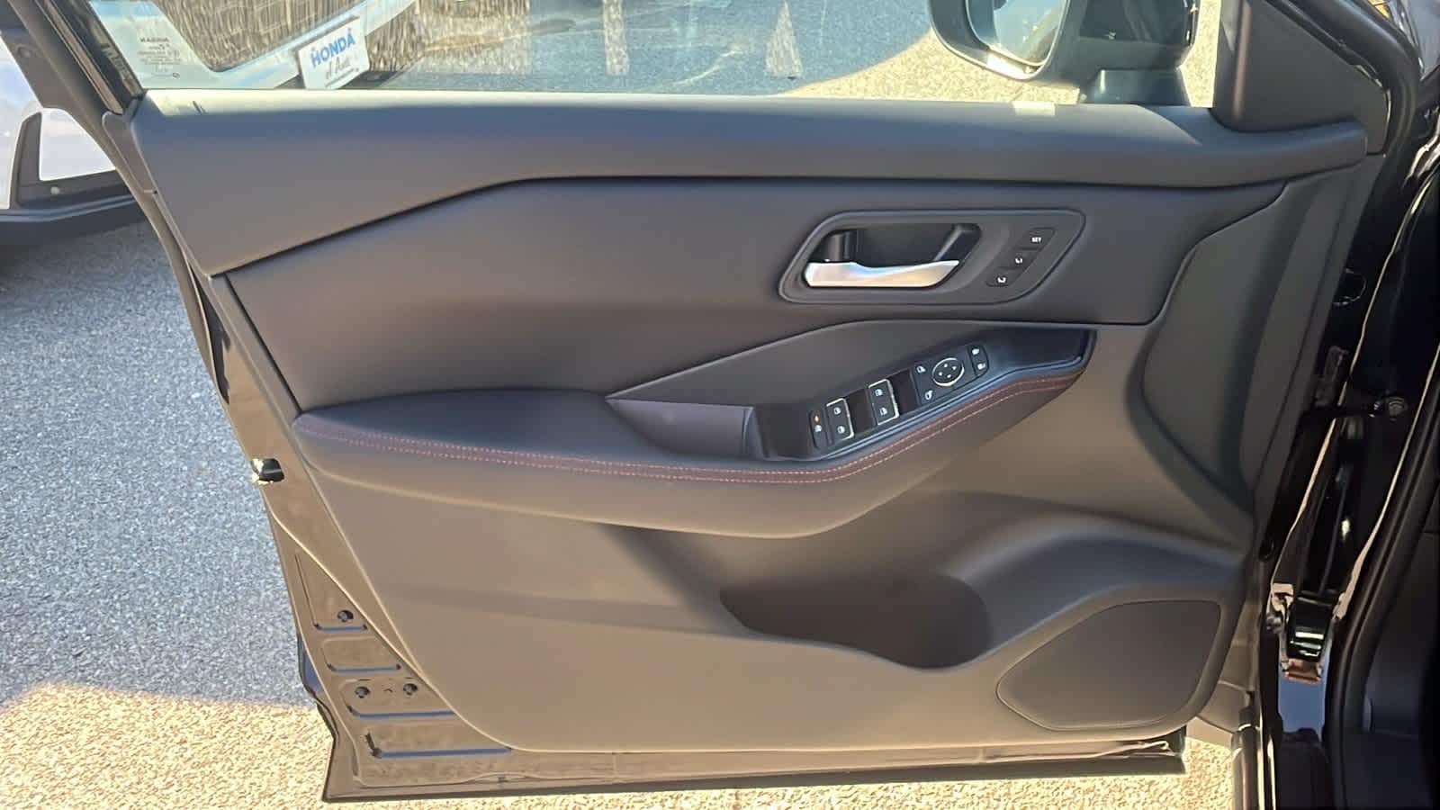 Thumbnail: 2026 Nissan Rogue - 15